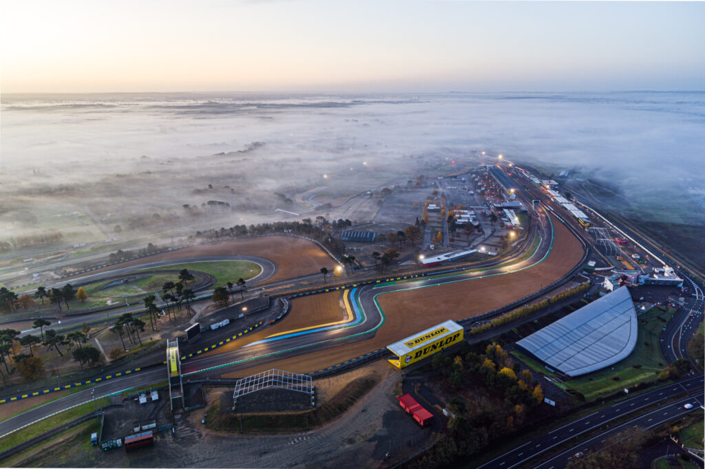 Prise de vue aérienne pour le circuit des 24h du Mans par l'agence de production vidéos air2d3