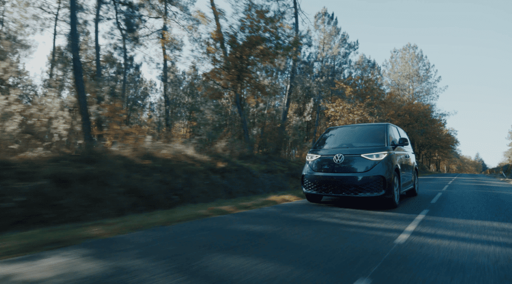 Image illustrant la vidéo de présentation de Id Buzz de la marque Volkswagen réalisée par l'agence de production vidéos Air2D3 basée au Mans.